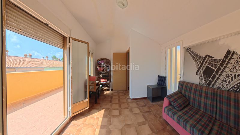 Foto dfa7454c-4345-4349-b696-83b904bf9c70. Casa aparellada amb xemeneia calefacció aparcament a Sueca