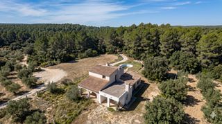 Bauernhof in Jaramillo Quemado. Cara de pueblo