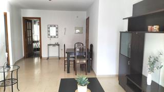 Appartamento in Núcleo urbano. Bonito piso con ascensor junto al centro de chiclana