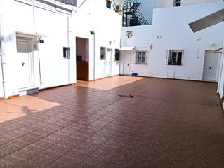 Casa a Centro. Casa adosada en el centro de puerto real