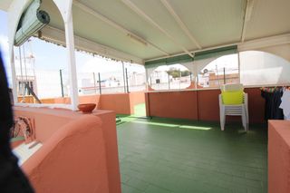 Casa a Núcleo urbano. Casa con dos viviendas  garaje privado  azotea con barbacoa en m