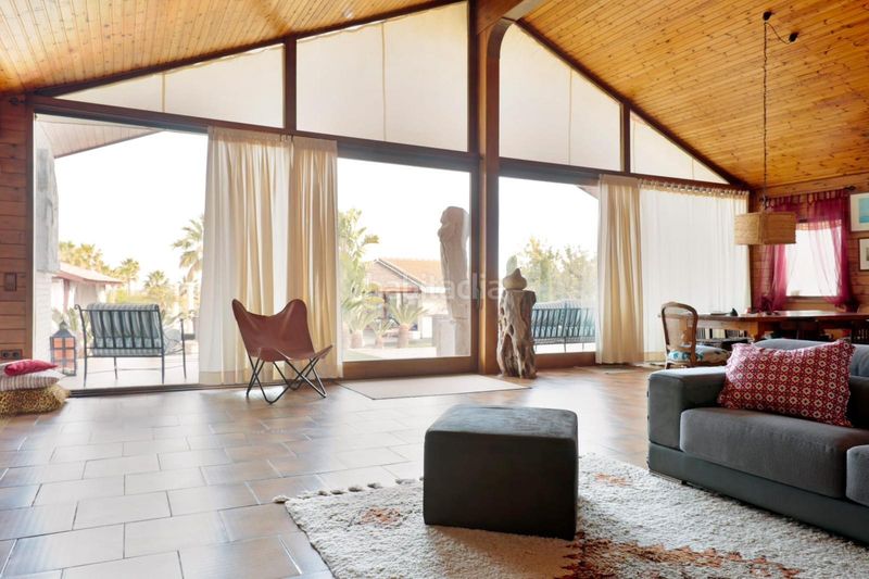 Foto 4d87ed04-57e9-4a96-b588-56f137b50b98. Masia amb aparcament piscina a Ampolla (L´)