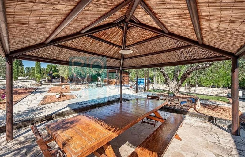 Foto 6c77a159-7309-4454-8a07-06d9506854f3. Masia amb aparcament piscina a Ampolla (L´)