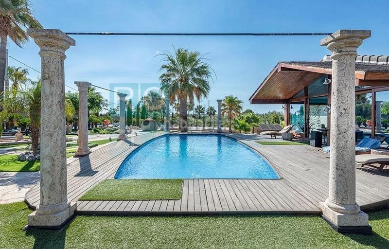 Foto 8b95e3e6-5a10-48df-8eae-384411f46120. Masia amb aparcament piscina a Ampolla (L´)