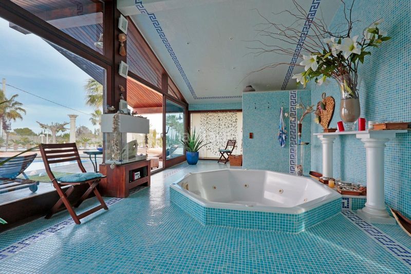 Foto a1671406-e49b-45b3-813b-976d567985de. Masia amb aparcament piscina a Ampolla (L´)