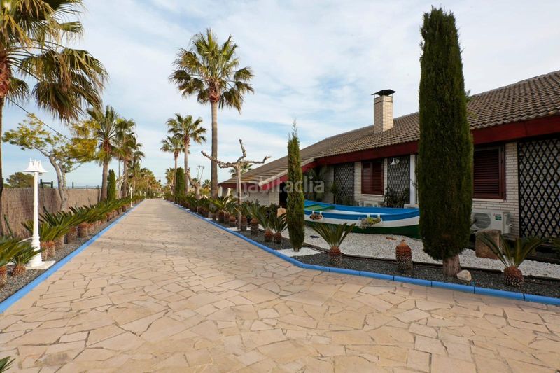 Foto d18e482e-39b9-4e6e-9252-bb542dc5b5e7. Masia amb aparcament piscina a Ampolla (L´)