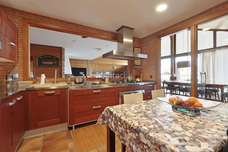 Foto d88d033d-a929-40b1-9765-ed660f37f844. Masia amb aparcament piscina a Ampolla (L´)