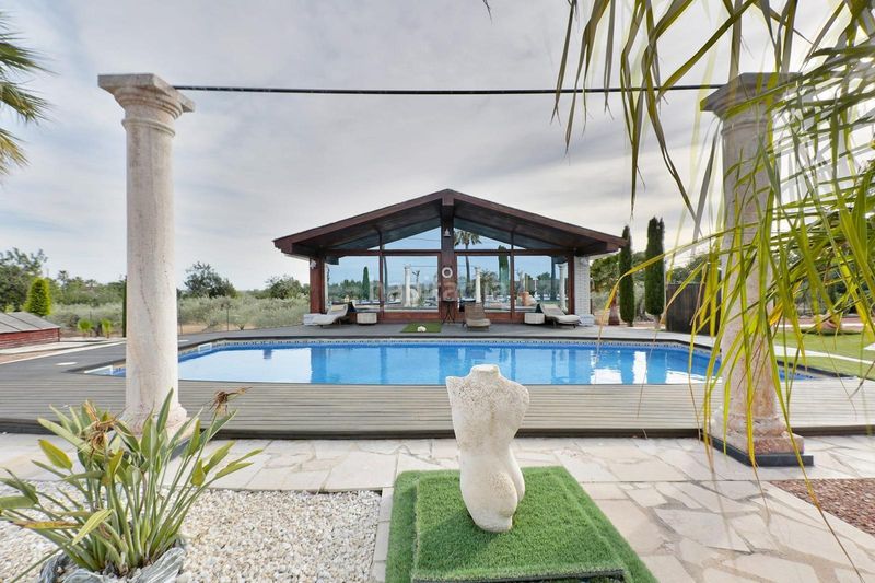 Foto edbc2087-6d27-455c-b24a-e37855da89cd. Masia amb aparcament piscina a Ampolla (L´)