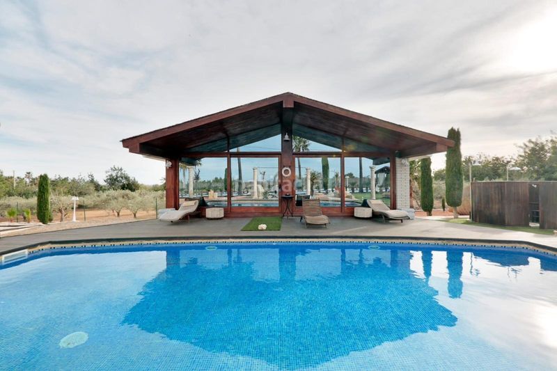 Foto a09311b7-3d61-4739-8c1b-fd0bbc3c58a0. Masia amb aparcament piscina a Ampolla (L´)