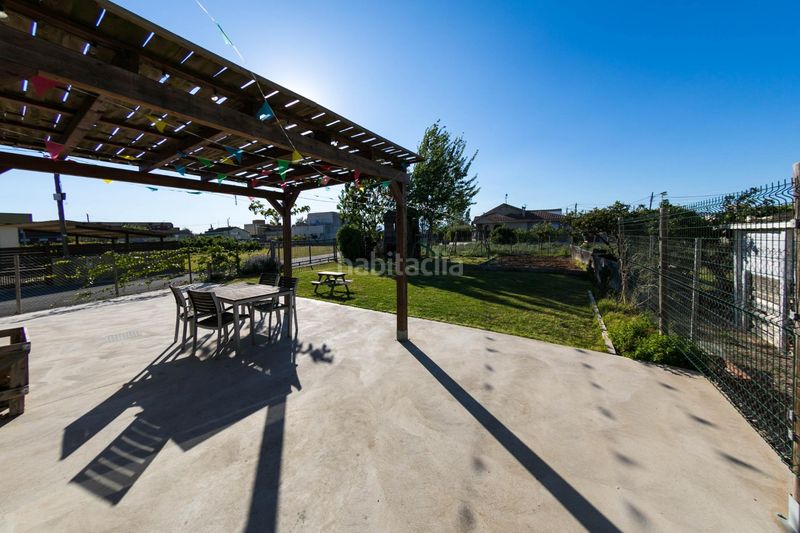 Foto 83fd871b-ae9b-4442-8f03-2a846515456c. Casa amb aparcament a Deltebre