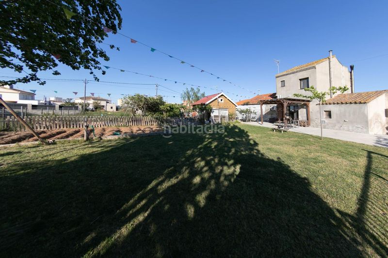 Foto ca0d4ac5-c461-4b87-adee-92886fa4da00. Casa amb aparcament a Deltebre