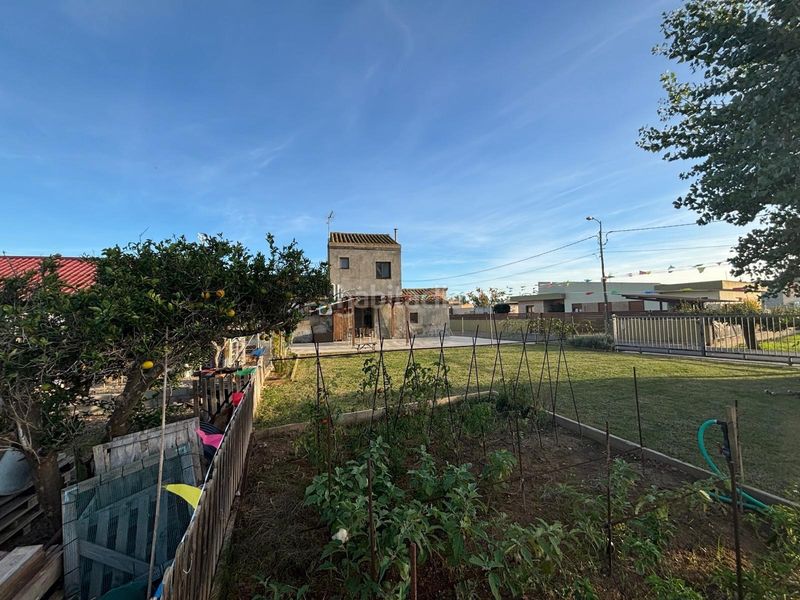 Foto cb3e44ff-d602-4848-ad2a-c537fd5390a5. Casa amb aparcament a Deltebre