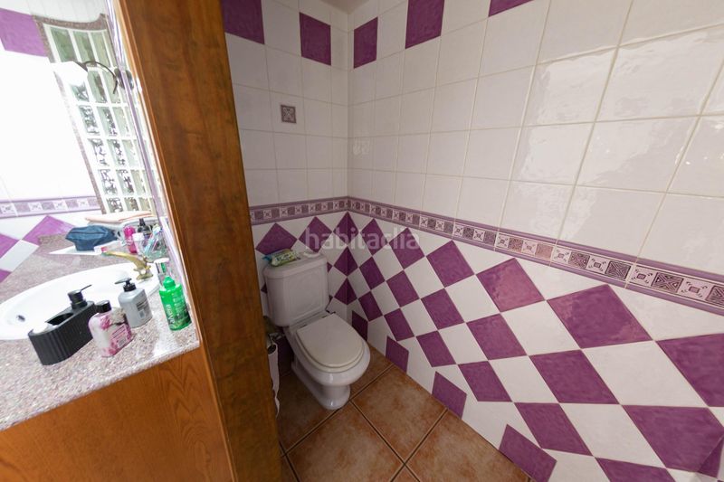 Foto b9a9b626-c8b3-47ee-8e55-b0ad008a3ad5. Casa amb calefacció aparcament a Deltebre