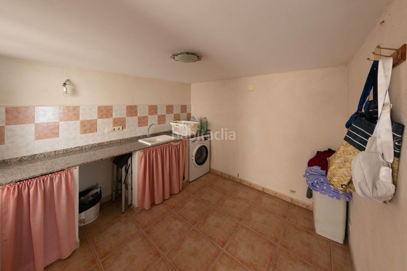 Foto e815bcf8-4e7c-4625-a377-4abf557e64d6. Casa amb calefacció aparcament a Deltebre