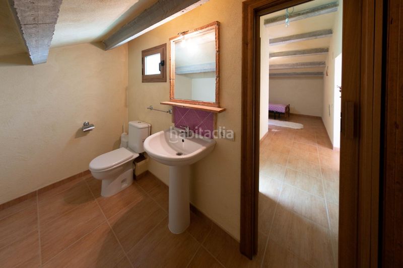 Foto ef623a56-c50f-4da9-8c6a-9e8b0309c9c4. Casa amb calefacció aparcament a Deltebre