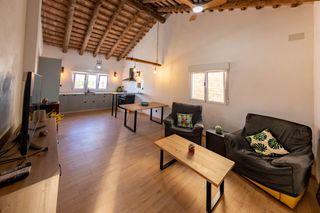 Casa a Deltebre. Encantadora casa frente al paseo fluvial de deltebre