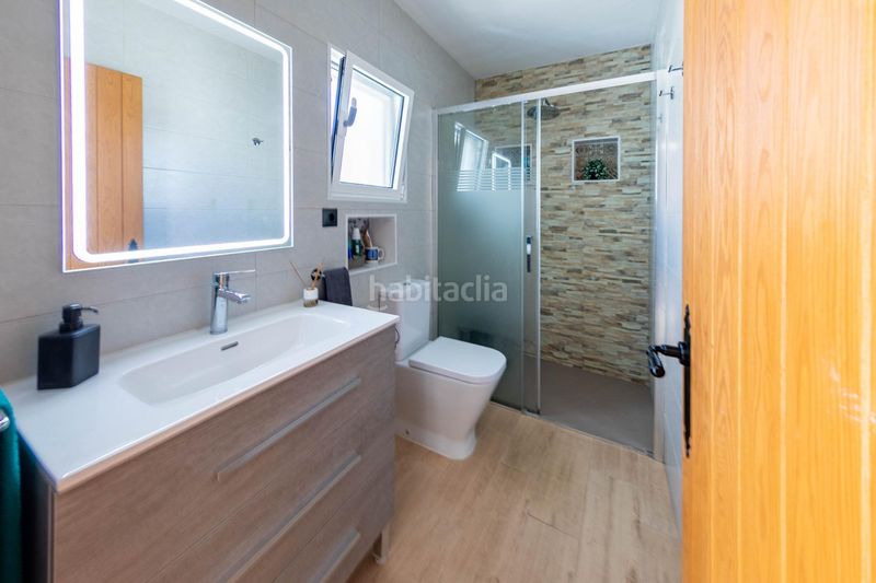 Foto 8ff9ade6-ff57-4d41-98e5-a48fdc937199. Casa amb aparcament a Deltebre