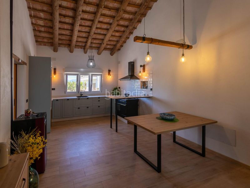 Foto a00ba10d-0374-4ef5-af7c-efcd1ddccac5. Casa amb aparcament a Deltebre
