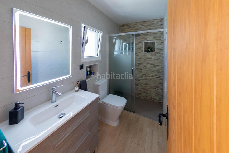 Foto e24db9a6-4055-41fe-941f-55b1d2d7cbc5. Casa amb aparcament a Deltebre