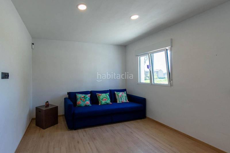 Foto fc3a2779-4d44-4b75-976f-d2e94ecfdfc9. Casa amb aparcament a Deltebre