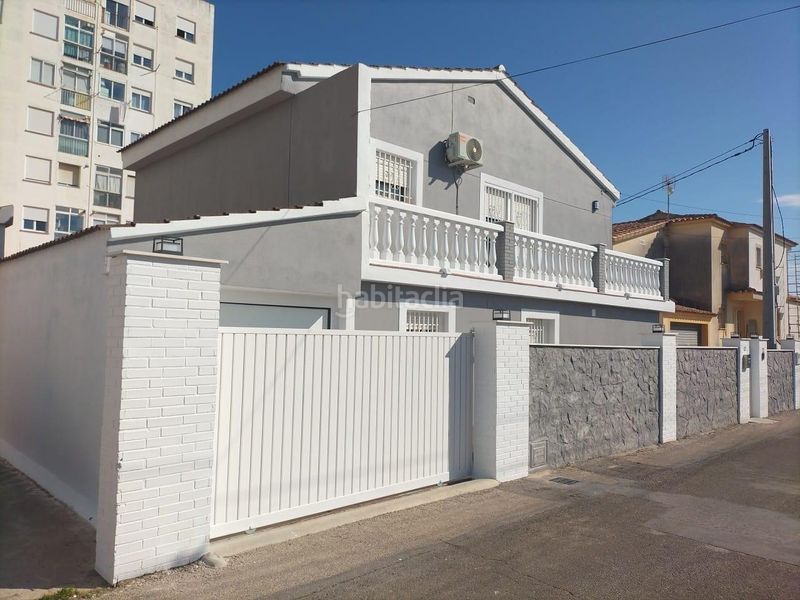 Foto 48407e3f-f844-4756-9366-f80a86957188. Casa amb aparcament a Les Salines Vinaròs