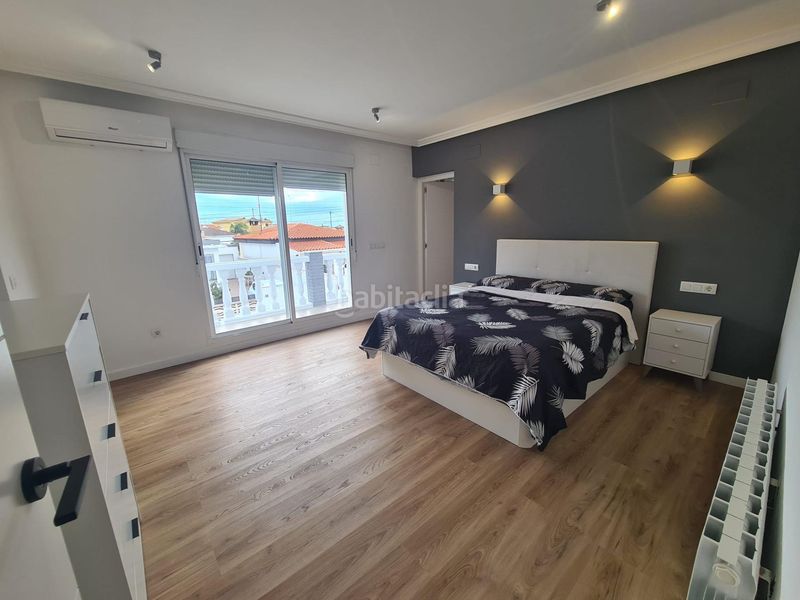 Foto 4cb97108-ad3b-4615-9731-577b27eae9c3. Casa amb aparcament a Les Salines Vinaròs