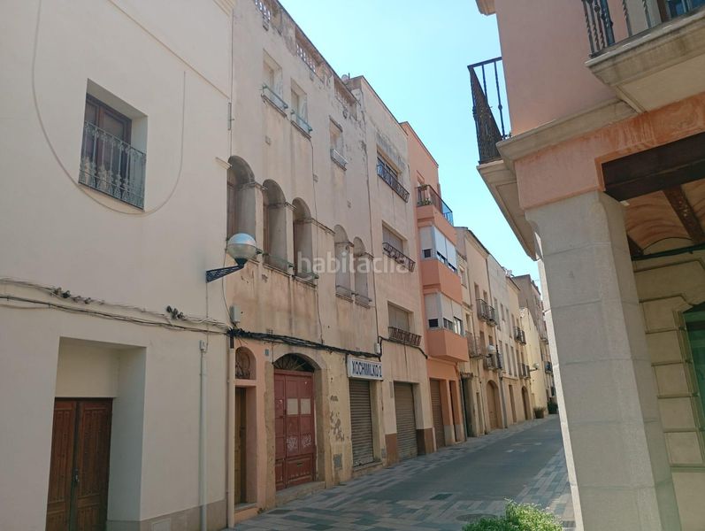 Foto a32db988-ae1f-40d1-bdf1-005d4c6dc49e. Edificio in Vila-seca poble Vila-seca