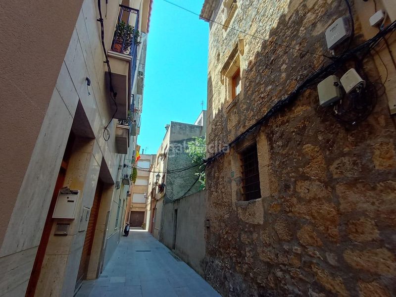Foto c1f01905-e5ff-42b1-9a0b-d9b1a9d11e39. Edificio in Vila-seca poble Vila-seca