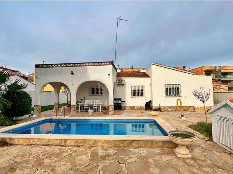 Foto f7d5a736-5cd3-49b1-94fe-ad3fc92e3f3f. Xalet amb calefacció piscina a Eucaliptus - Poble Nou del Delta Amposta