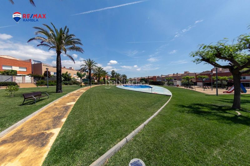 Foto 9b2c6ab3-1c73-4c57-a9f0-6d665e3ded2c. Àtic amb calefacció aparcament piscina a Mestral Reus