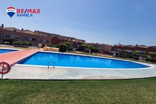 Penthouse in Mestral. Espectacular ático con vistas despejadas en reus  340,000