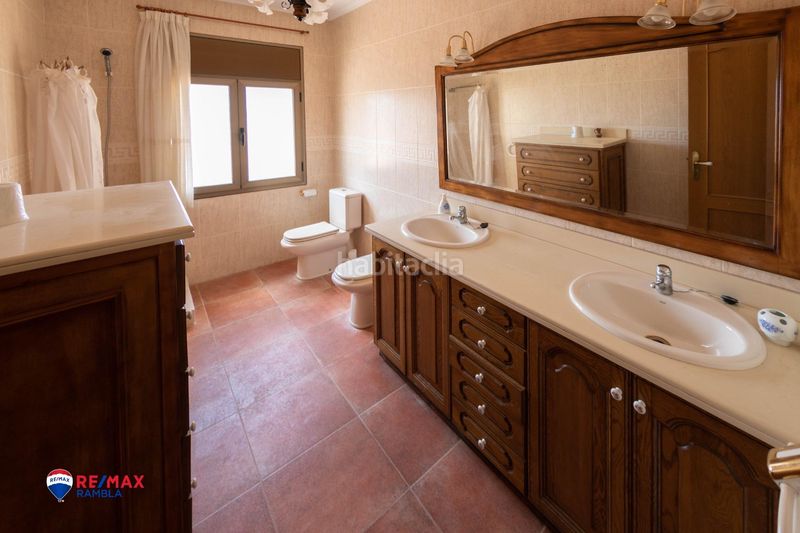 Foto 2194c2bb-f9ee-41ea-9670-67265e43d8e0. Xalet amb aparcament a Valls