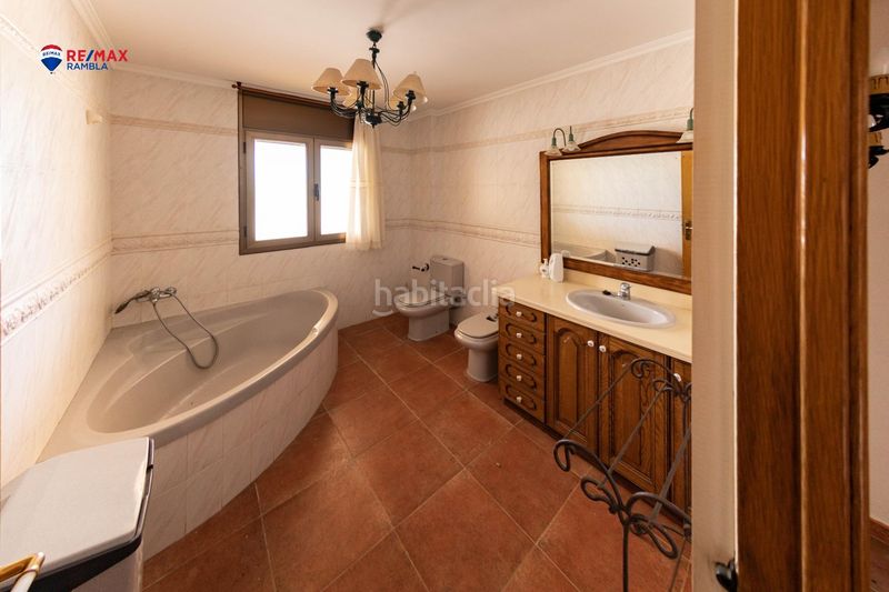 Foto dafd22f7-f656-4d33-8a74-4f6cb746d0f0. Xalet amb aparcament a Valls