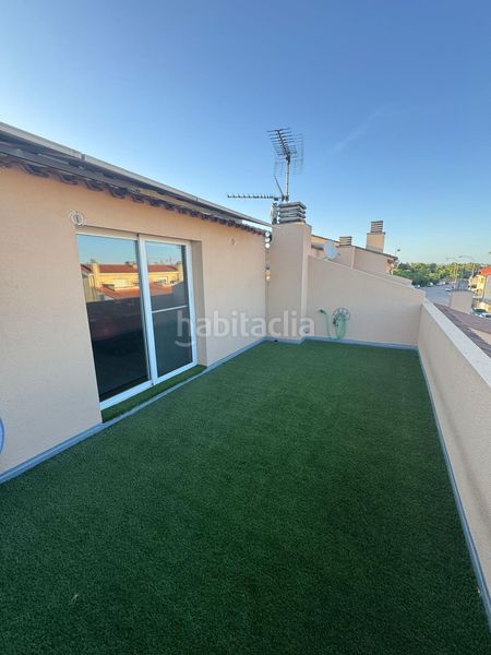 Foto 8356fb94-9344-4198-9fe4-74ae698d4d21. Casa adossada amb calefacció aparcament piscina a Vendrell (El)