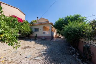 Chalet in Mas Borràs-Coto del Rey. Un oasis de paz y potencial a 5 minutos de la playa.
