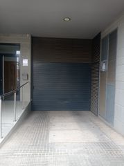 Affitto Posto auto in Carrer montserrat 3. Pàrquing per moto i cotxe