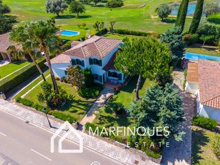 Chalet  Calle barcelona. Villa en panorámica golf