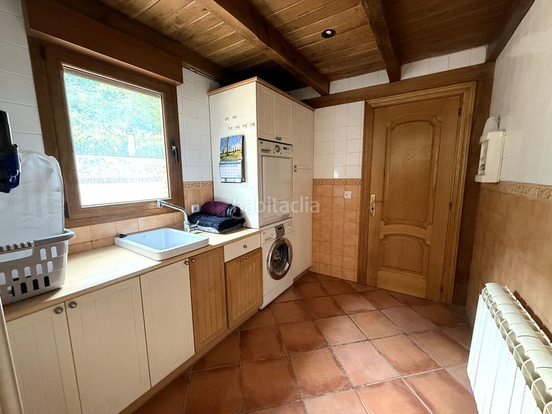 Foto b80c895f-99e1-482a-8313-31e2c9fc41a7. Casa amb calefacció aparcament a Zigoitia