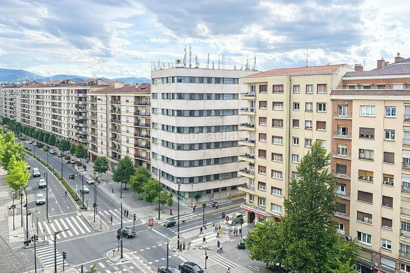 Foto 330b2ae1-d697-4d78-8740-c91ced0ac45e. Pis a Coronación Vitoria - Gasteiz