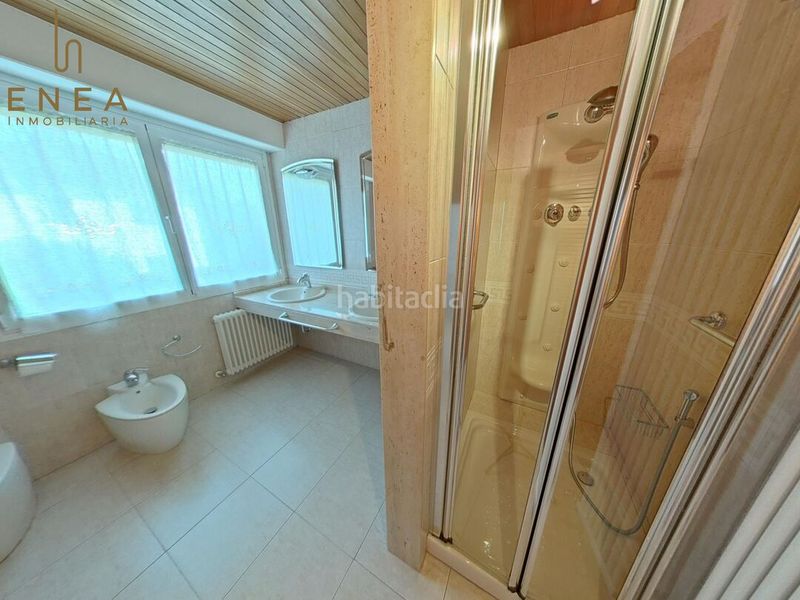 Foto 232165a3-16fb-44ca-8b85-e12007b2e28d. Casa amb calefacció aparcament a Mendizorrotza - Armentia Vitoria - Gasteiz