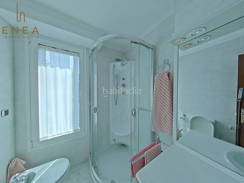 Foto a71d3115-41a0-4fb1-b0bd-ca931b2c4bed. Casa amb calefacció aparcament a Mendizorrotza - Armentia Vitoria - Gasteiz