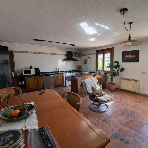 Foto 02f4cf2f-9228-4222-802a-4c91a0e21956. Casa amb calefacció aparcament a Añana