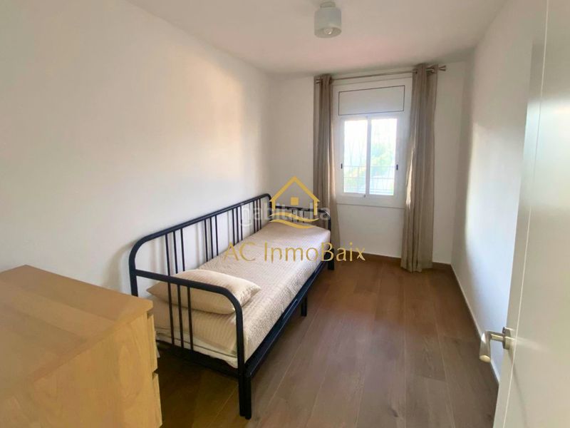 Foto 888cd1e3-bbaf-432b-ad53-fe1df262fe04. Apartament amb calefacció piscina a L´Estany Calafell