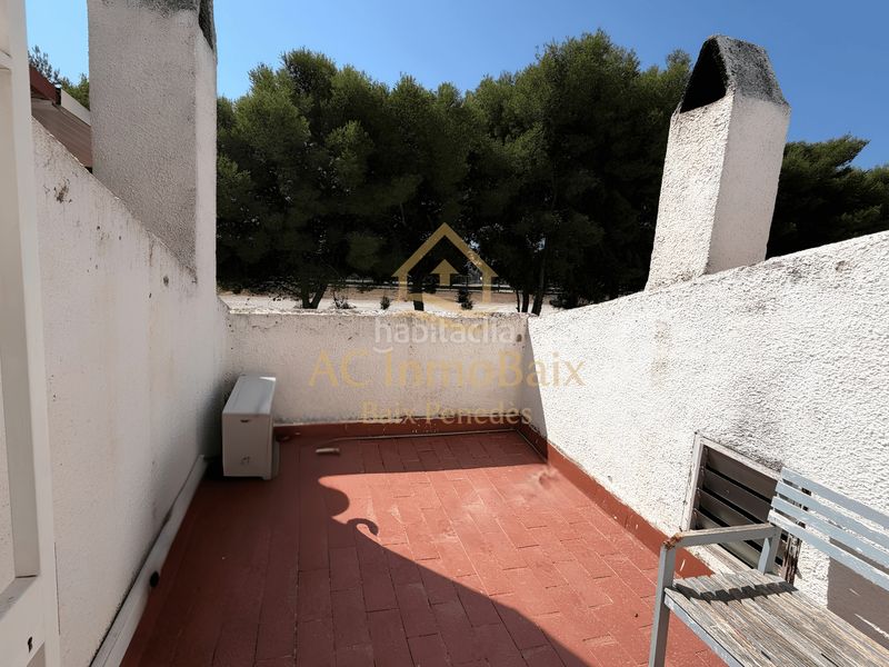 Foto 453c7bd3-8cfc-4696-af4c-3957bd6fdd16. Casa adossada amb xemeneia aparcament a Bardaji-El Molí de Baix Cubelles