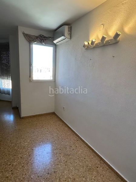Piso familiar de 4 habitaciones con garaje en excelente ubicación en Valencia - Imagen 14