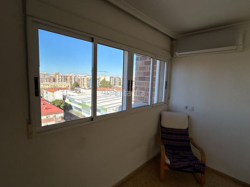 Piso familiar de 4 habitaciones con garaje en excelente ubicación en Valencia - Imagen 10