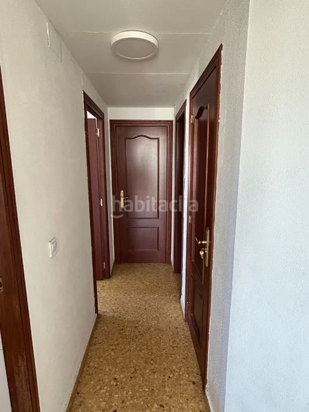 Piso familiar de 4 habitaciones con garaje en excelente ubicación en Valencia - Imagen 7