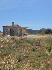 Fondo rustico in Manacor Centre. ?finca rústica totalmente vallada a solo 3 km de manacor con vis
