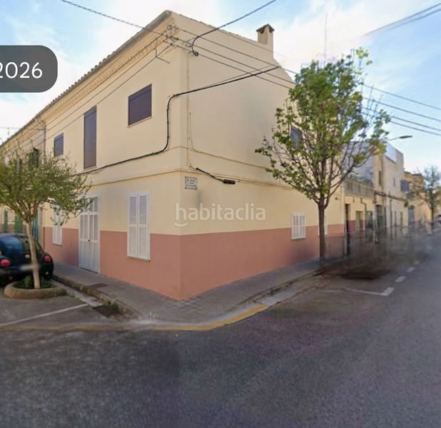Foto 23e8e620-ba2d-4fe3-9c95-9c8b624211c3. Casa amb xemeneia aparcament a Manacor centre Manacor