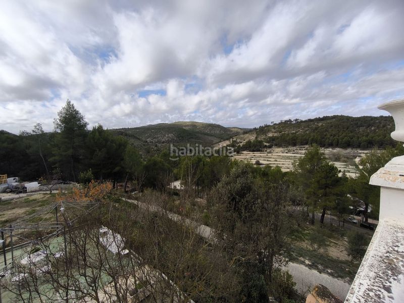 Foto 0b7b146e-bc8a-47db-ac7a-0a08688ffe3b. Casa amb calefacció a Batoi Alcoi